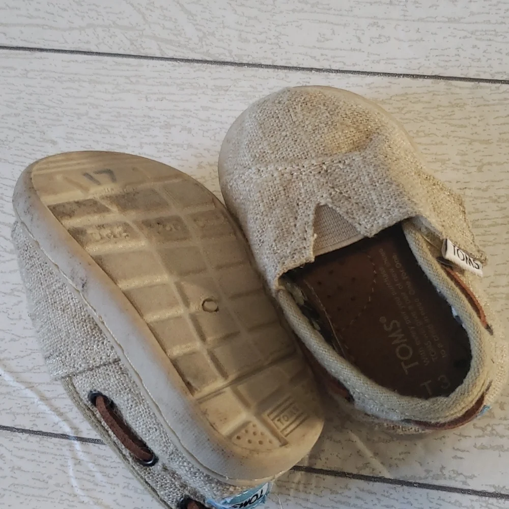 Toms baby shoes 3